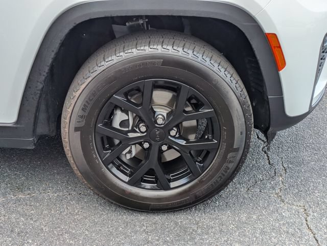New 2026 Jeep Grand Cherokee Altitude RWD image 11