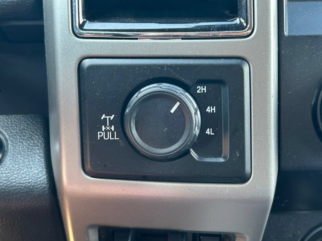 Used 2021 Ford F250 Lariat w/ Tremor Off-Road Package AWD/4WD image 29