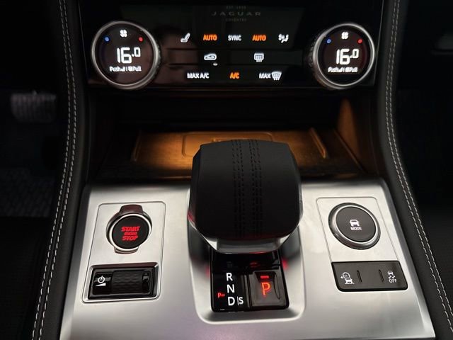 Used 2026 Jaguar F-PACE R-Dynamic S image 21