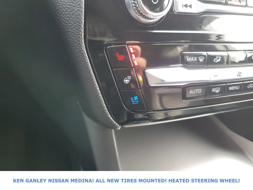 Used 2022 Ford Explorer Limited w/ Equipment Group 301A image 28