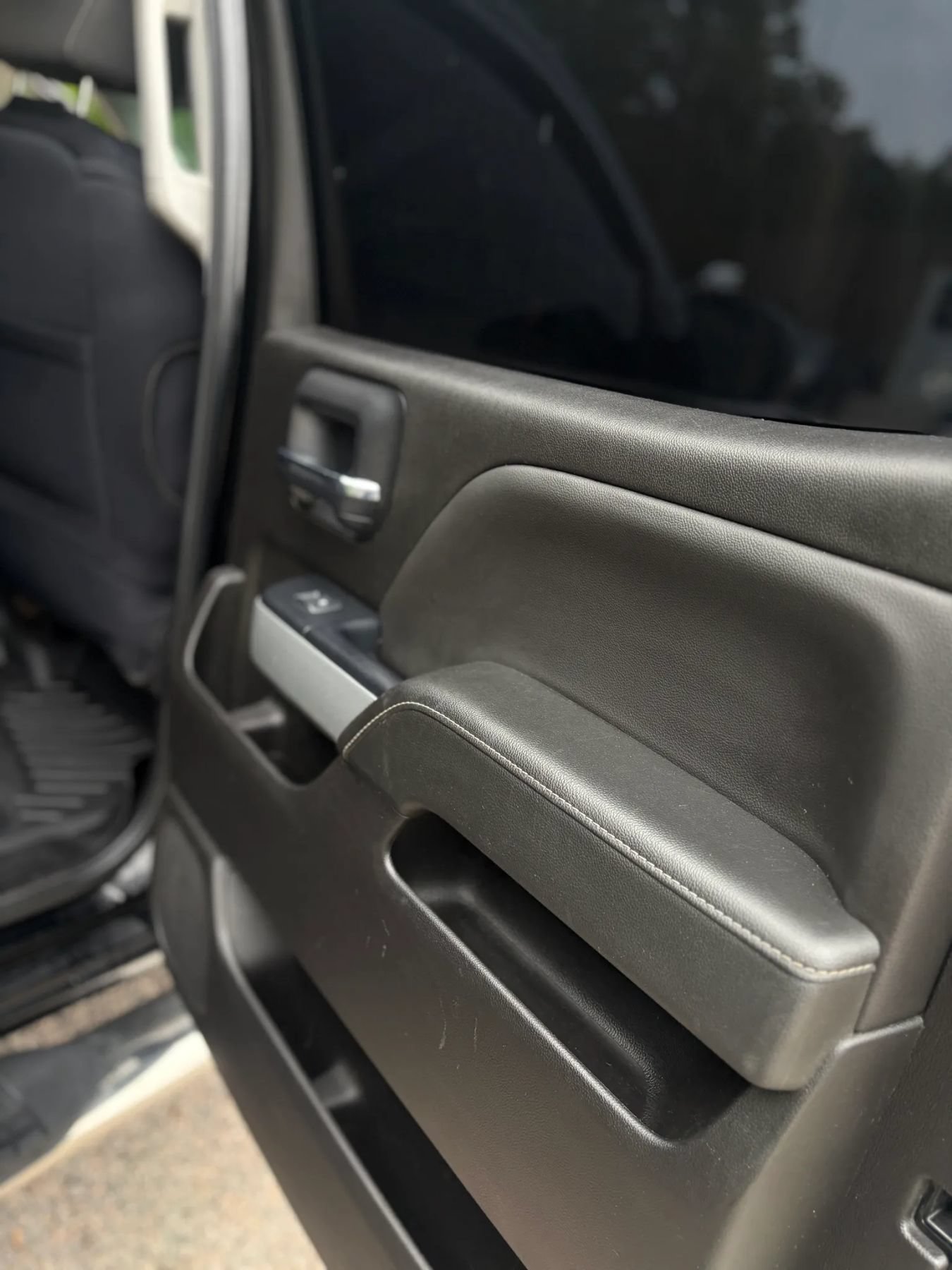 Used 2018 Chevrolet Silverado 1500 LT w/ True North Edition AWD/4WD image 33
