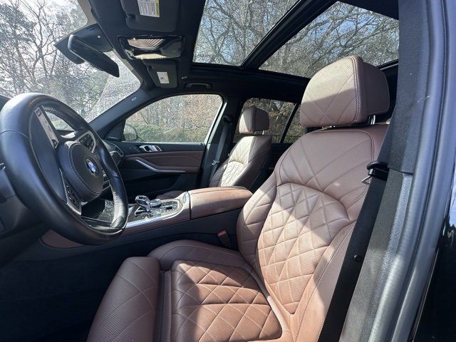 Used 2023 BMW X5 xDrive40i w/ Executive Package image 3