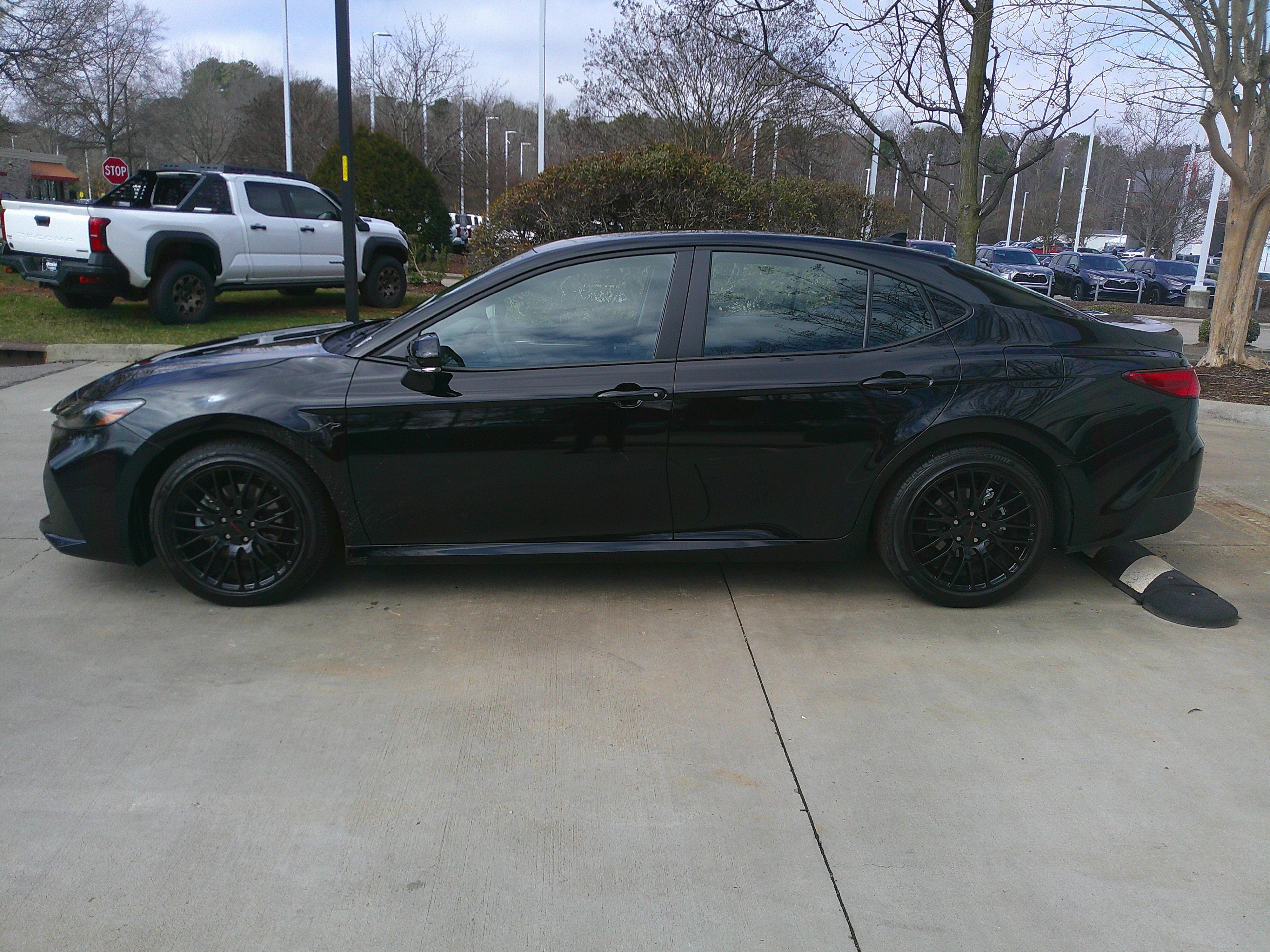 Used 2025 Toyota Camry LE image 8