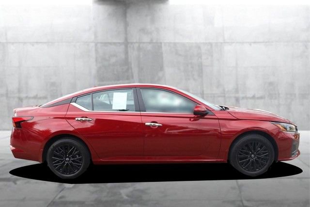 Certified 2025 Nissan Altima 2.5 SV w/ SV Special Edition Package AWD/4WD image 5