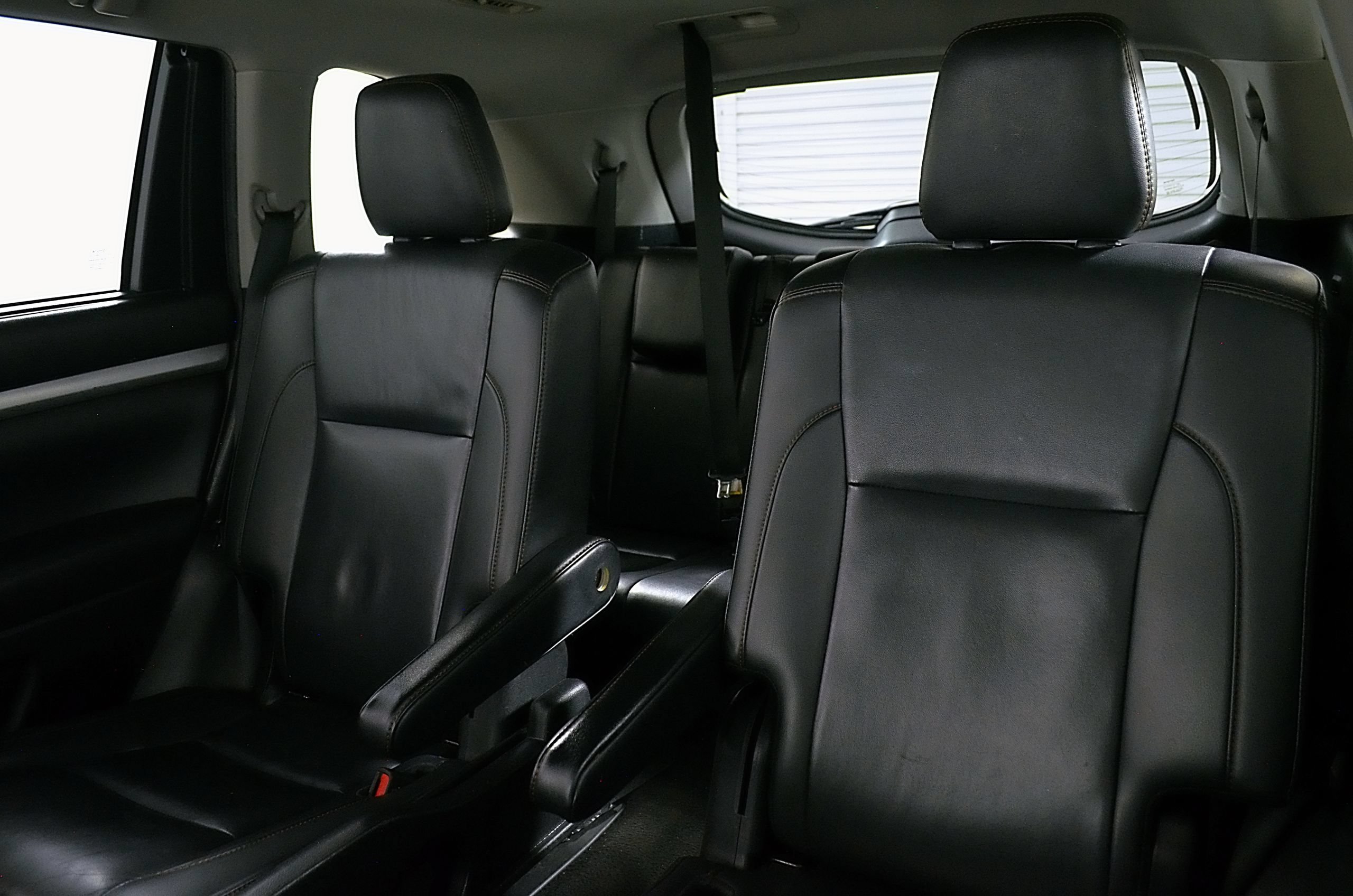 Used 2019 Toyota Highlander XLE AWD/4WD image 21