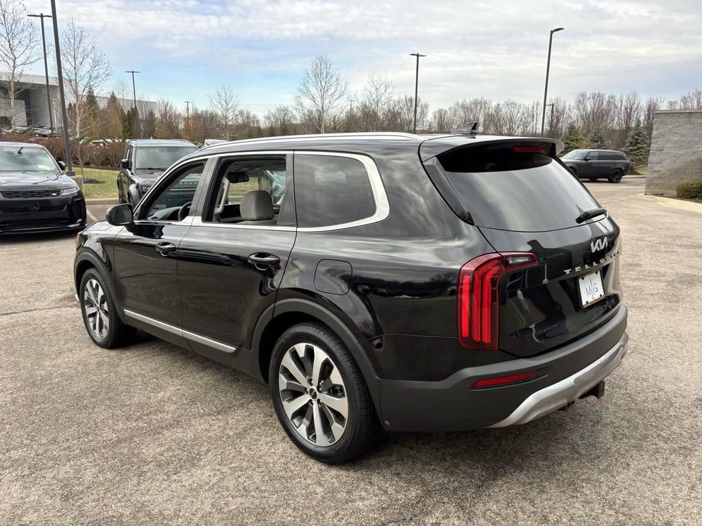 Used 2022 Kia Telluride EX w/ EX Premium Package image 5