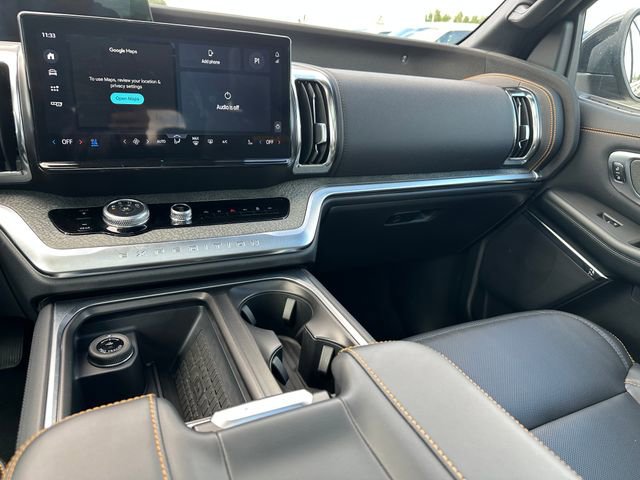 Used 2025 Ford Expedition Tremor image 23
