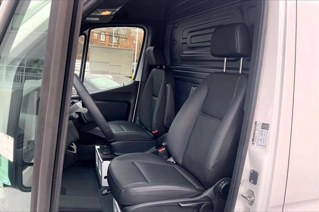New 2025 Mercedes-Benz Sprinter 2500 image 8