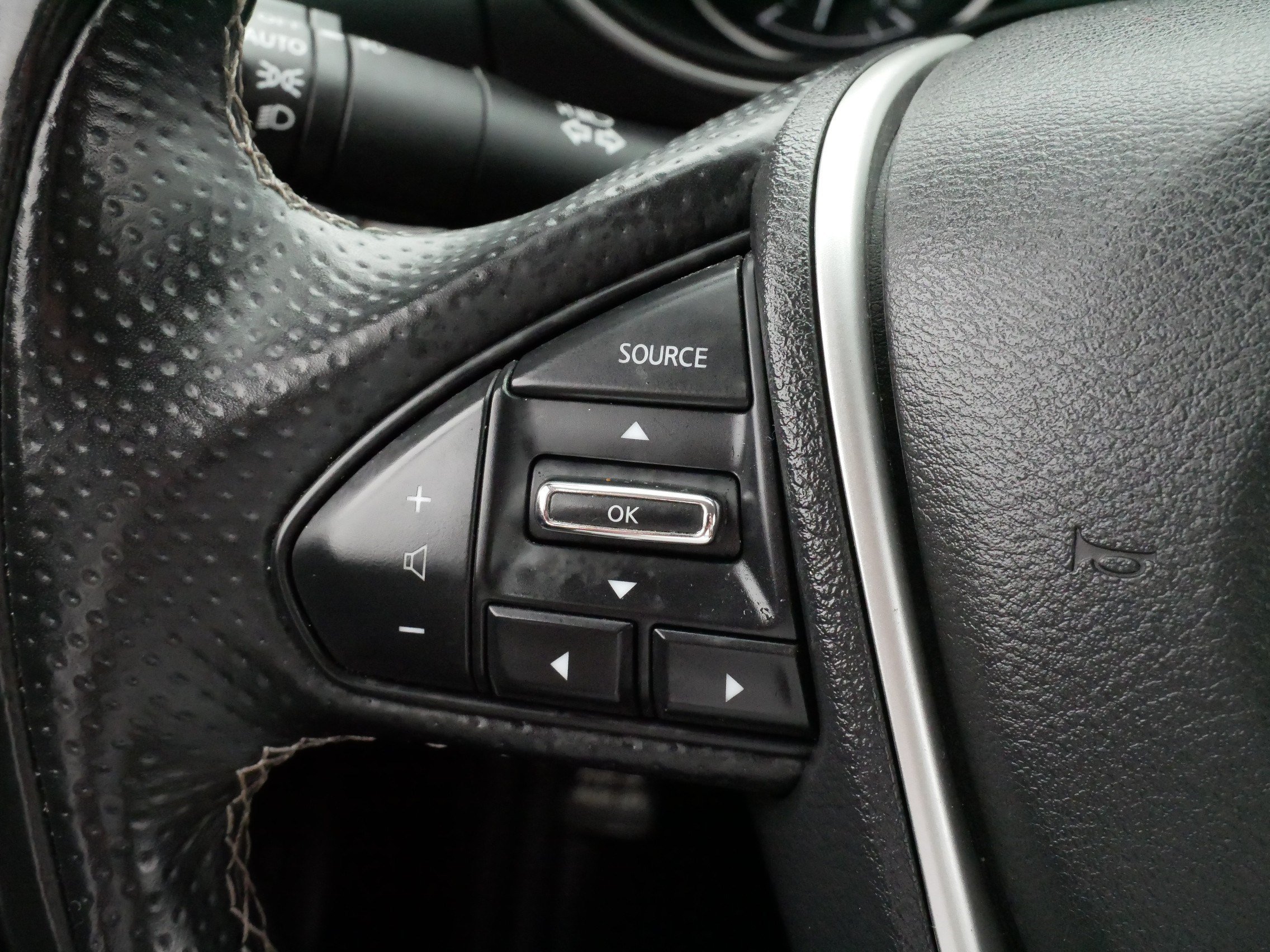 Used 2018 Nissan Maxima Platinum FWD image 27