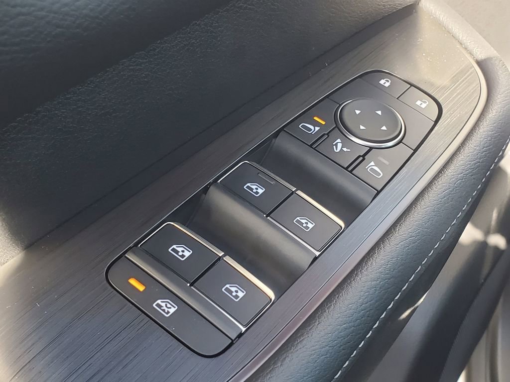 New 2026 Nissan Armada SL w/ Captain's Chari Seat Package image 10