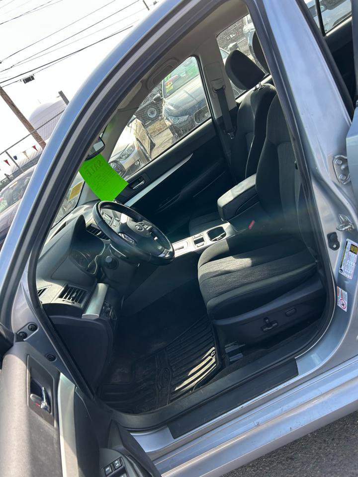 Used 2013 Subaru Legacy 2.5i Premium w/ All-Weather Pkg image 11