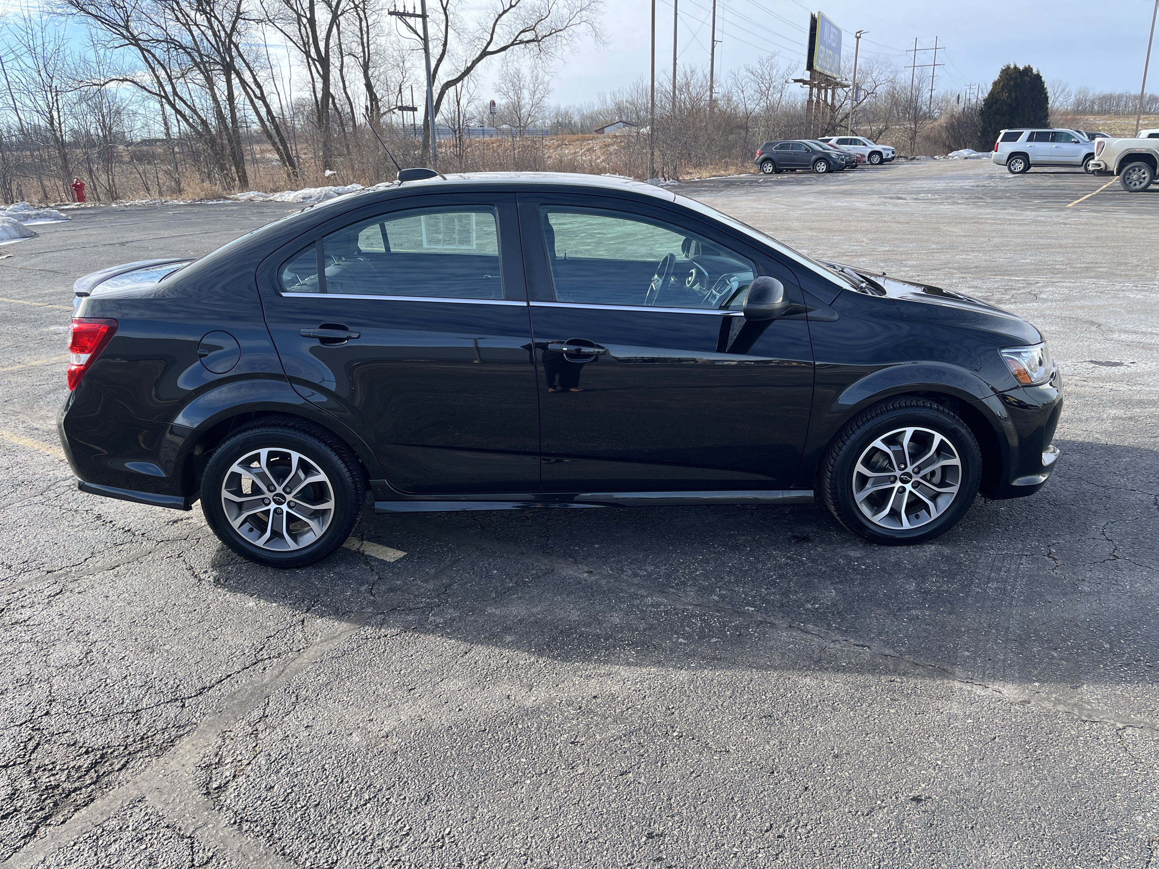 Used 2019 Chevrolet Sonic LT w/ Convenience Package image 7