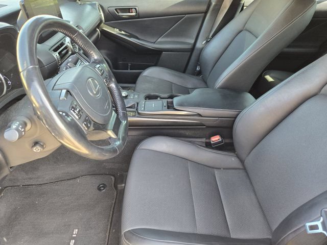 Used 2022 Lexus IS 300 w/ Premium Package RWD image 9