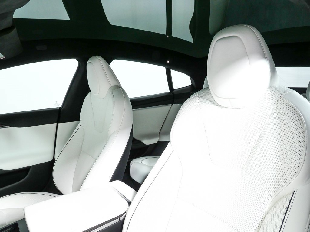 Used 2022 Tesla Model S Plaid image 5