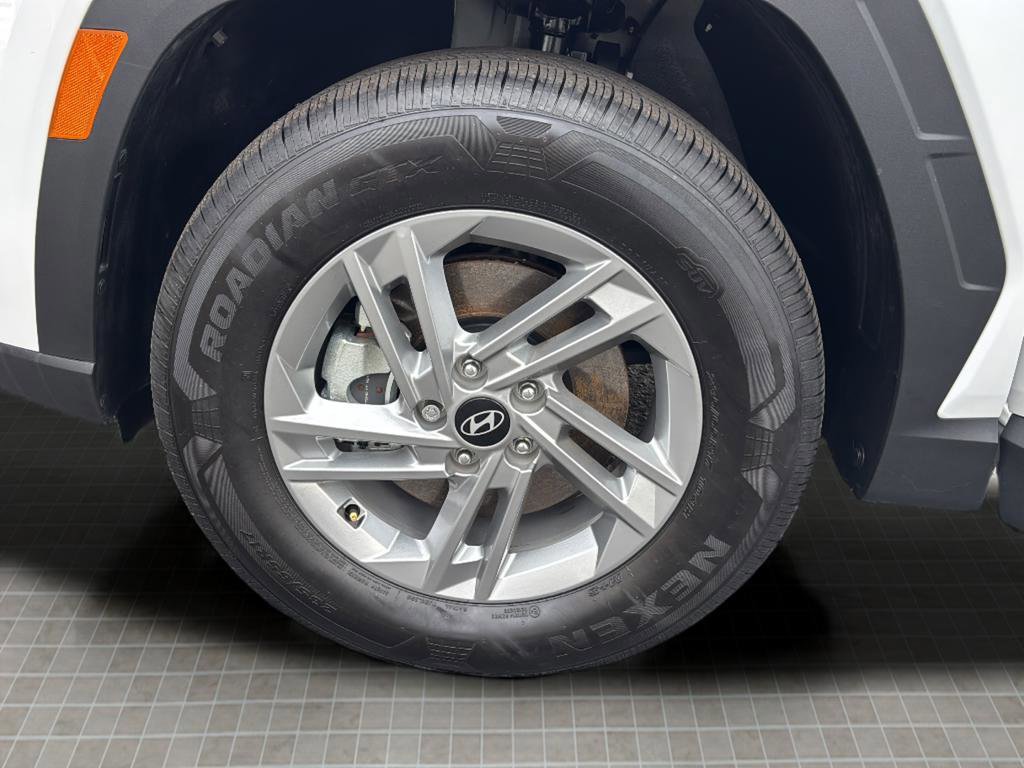 Certified 2025 Hyundai Tucson SE image 45