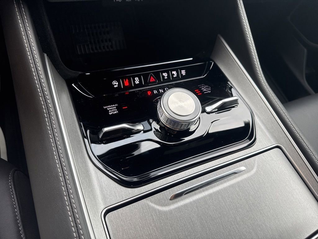 New 2026 Jeep Grand Wagoneer Limited AWD/4WD image 25