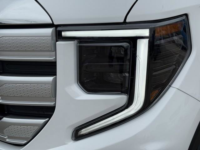 New 2026 GMC Sierra 1500 SLE image 16