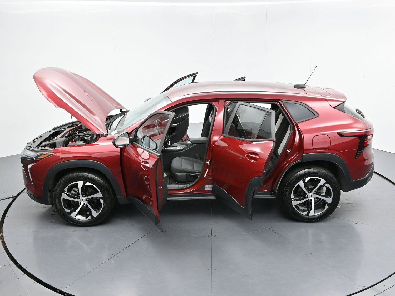 Used 2024 Chevrolet Trax RS w/ Driver Confidence Package FWD image 36