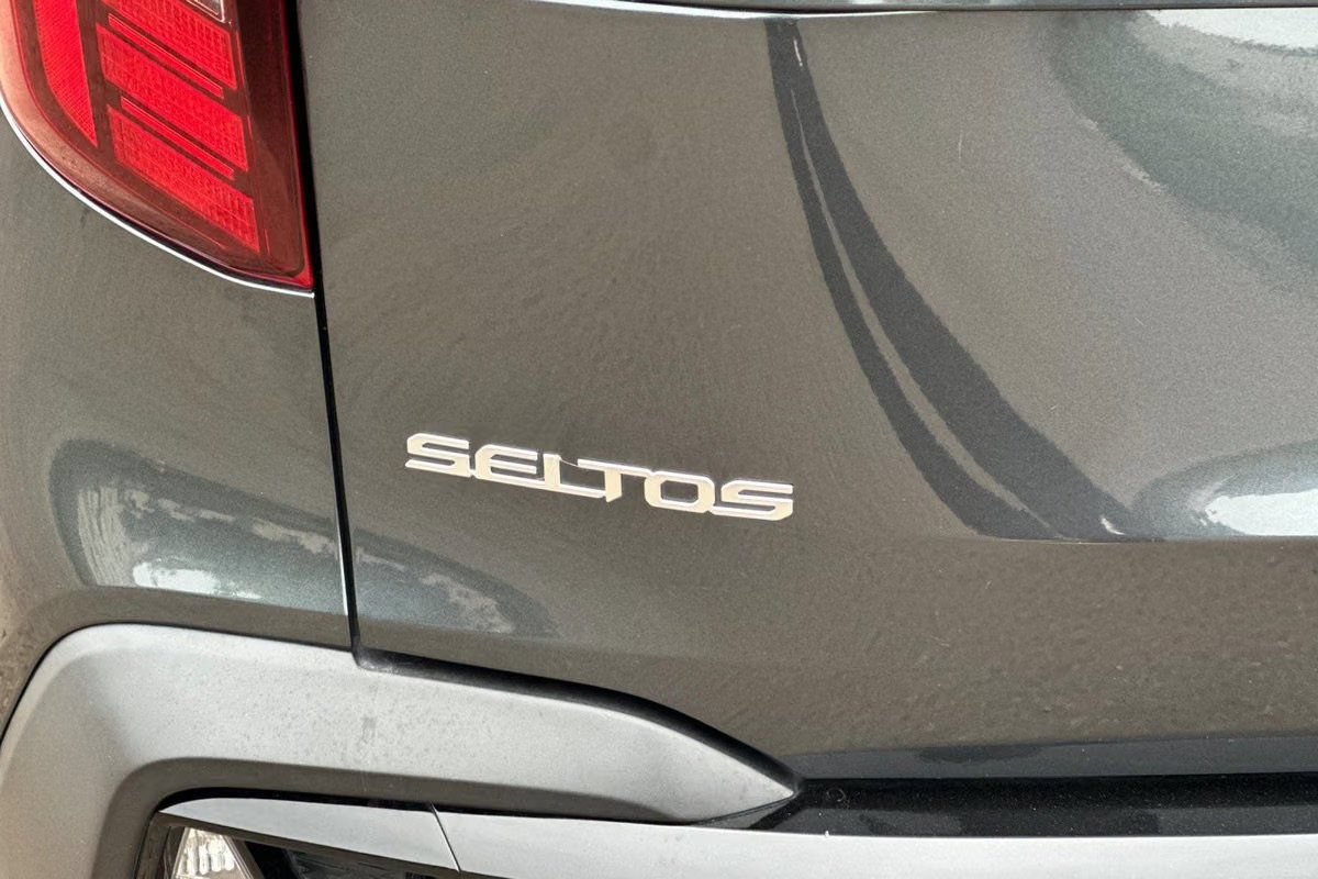 Used 2024 Kia Seltos EX FWD image 31