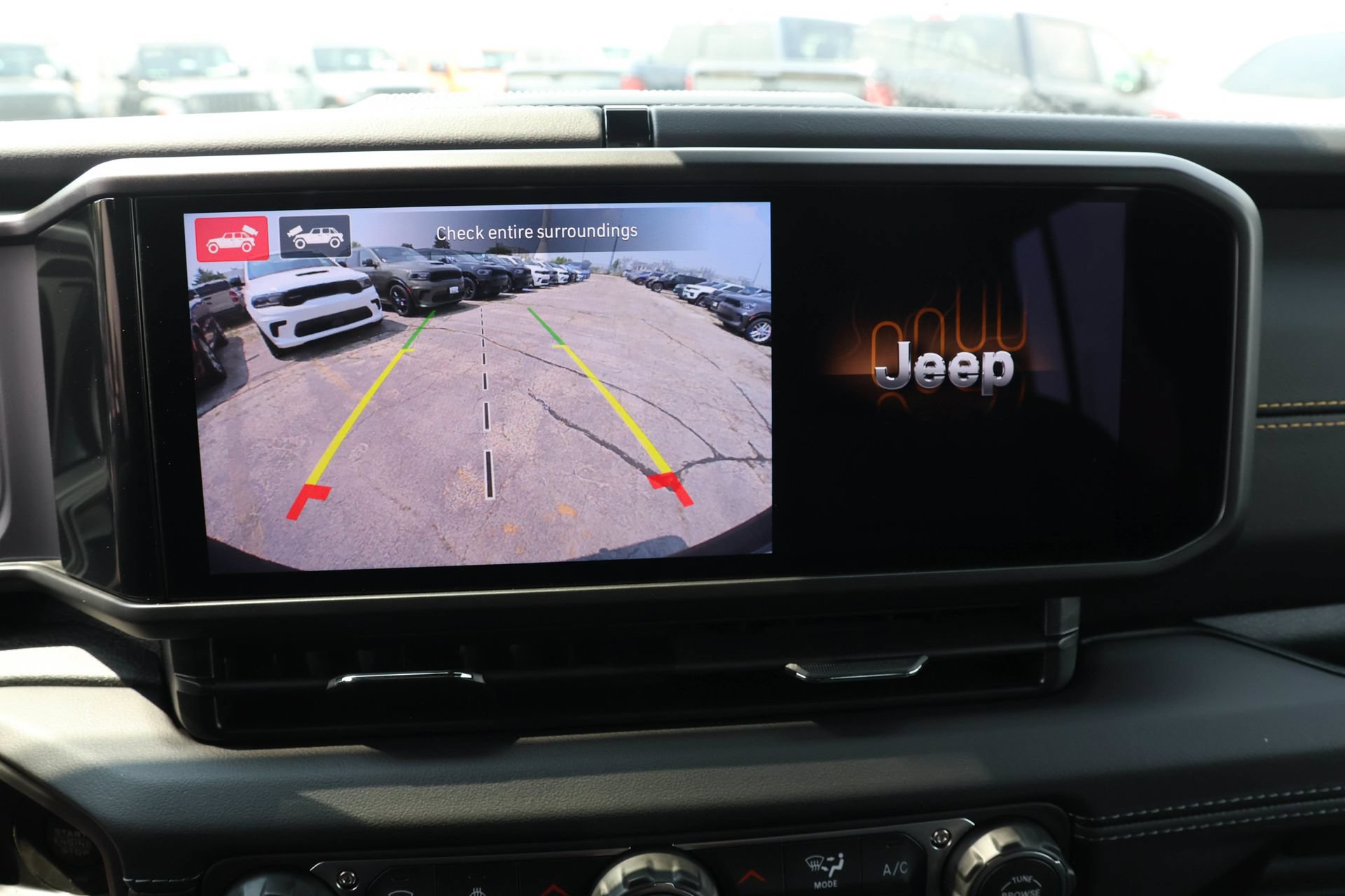 New 2026 Jeep Wrangler Unlimited Sahara AWD/4WD image 17