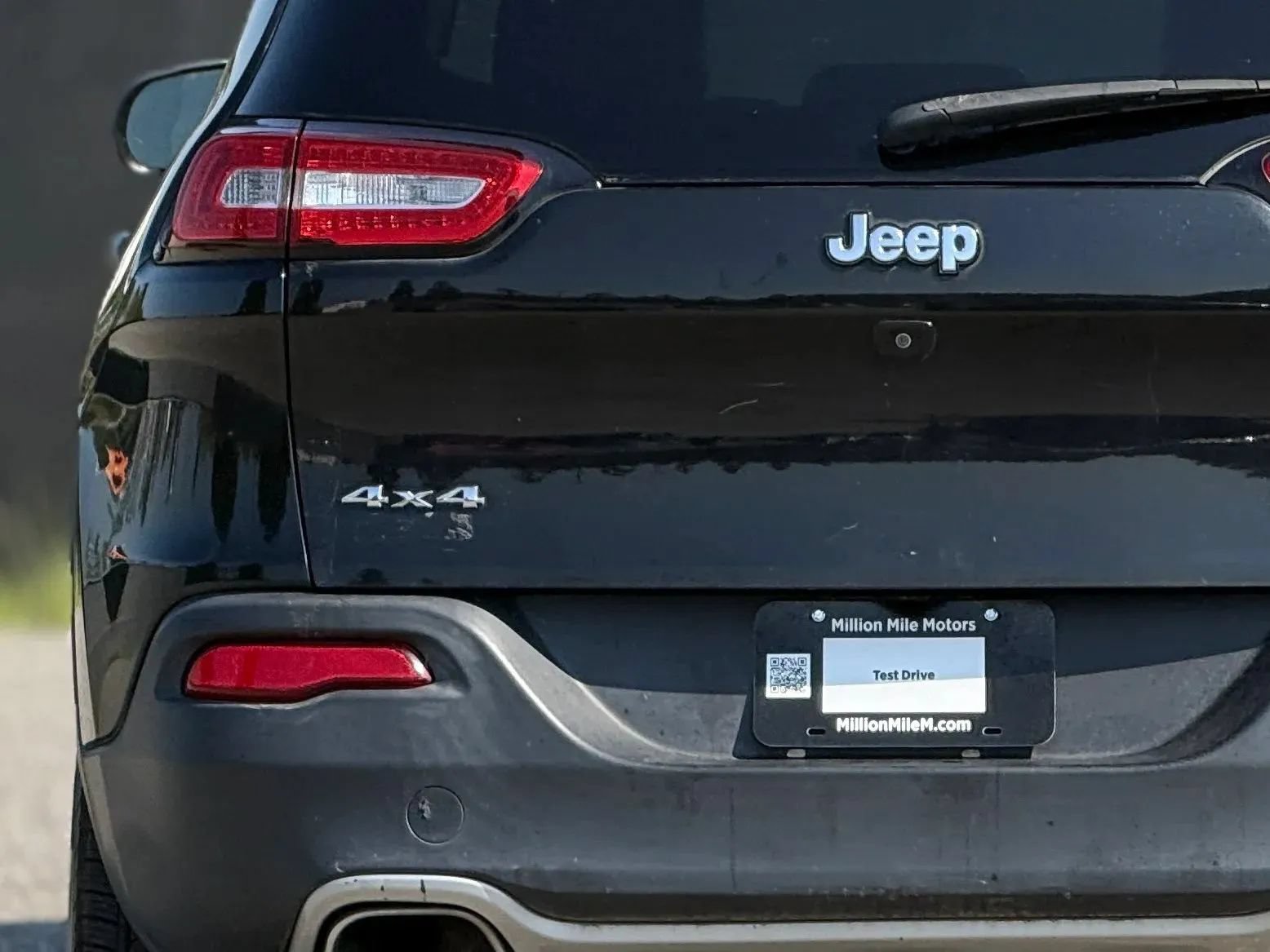 Used 2015 Jeep Cherokee Limited AWD/4WD image 13