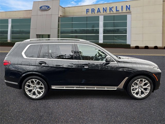 Used 2023 BMW X7 xDrive40i w/ Executive Package image 8