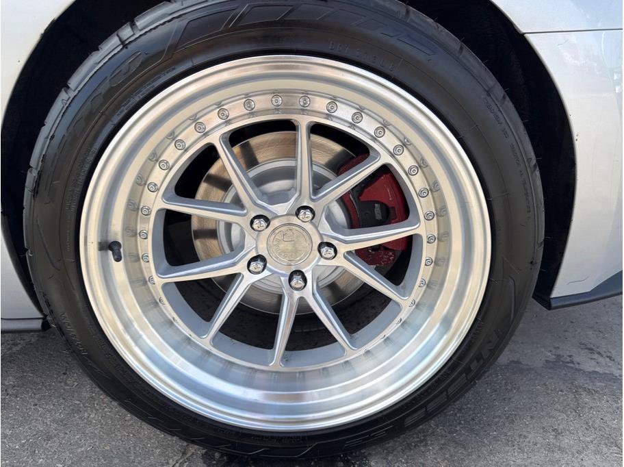 Used 2018 Ford Mustang Premium RWD image 11