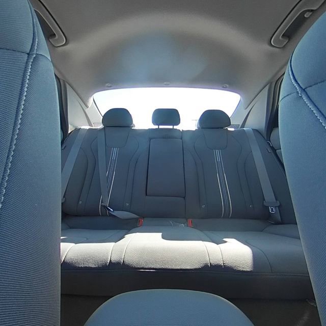 Used 2025 Hyundai Elantra SEL image 28