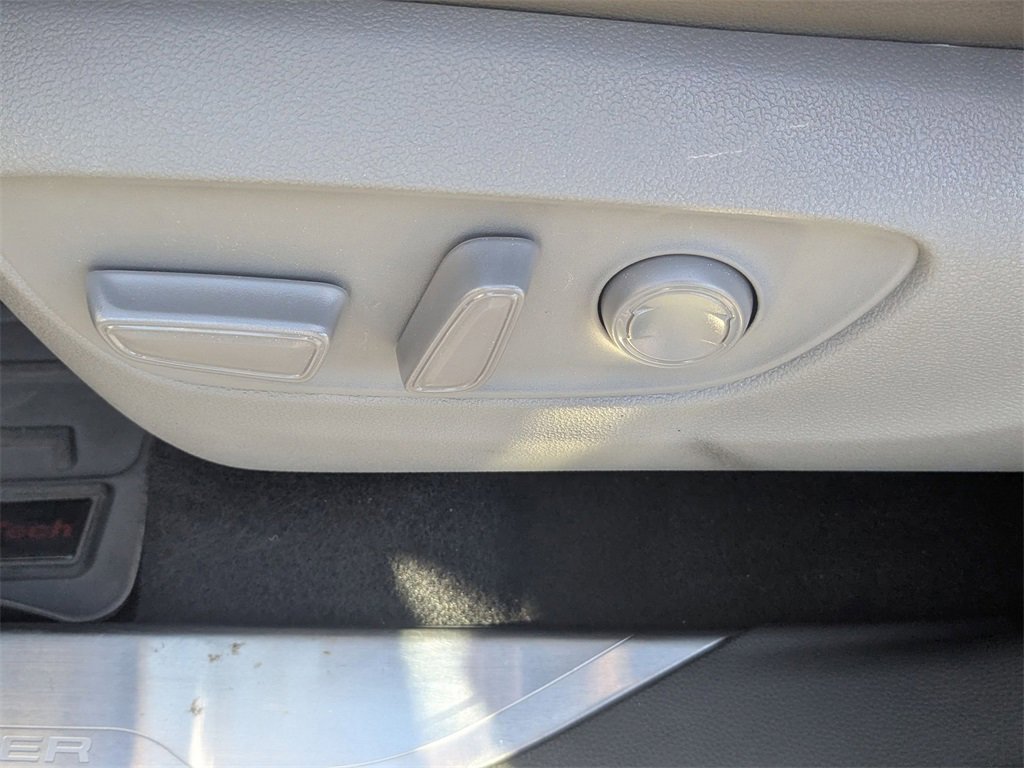 Used 2021 Toyota Highlander Platinum image 17