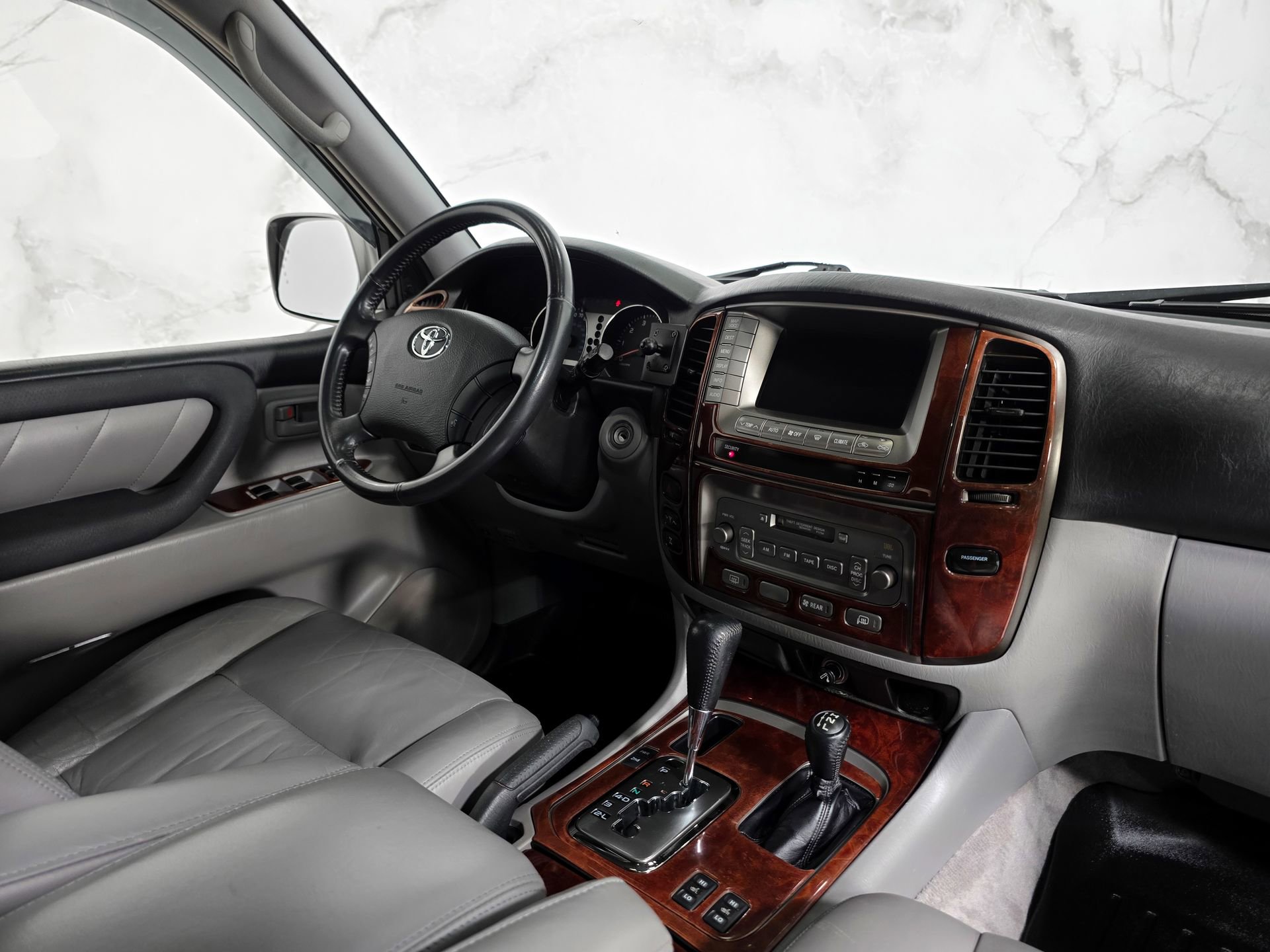 Used 2003 Toyota Land Cruiser AWD/4WD image 19
