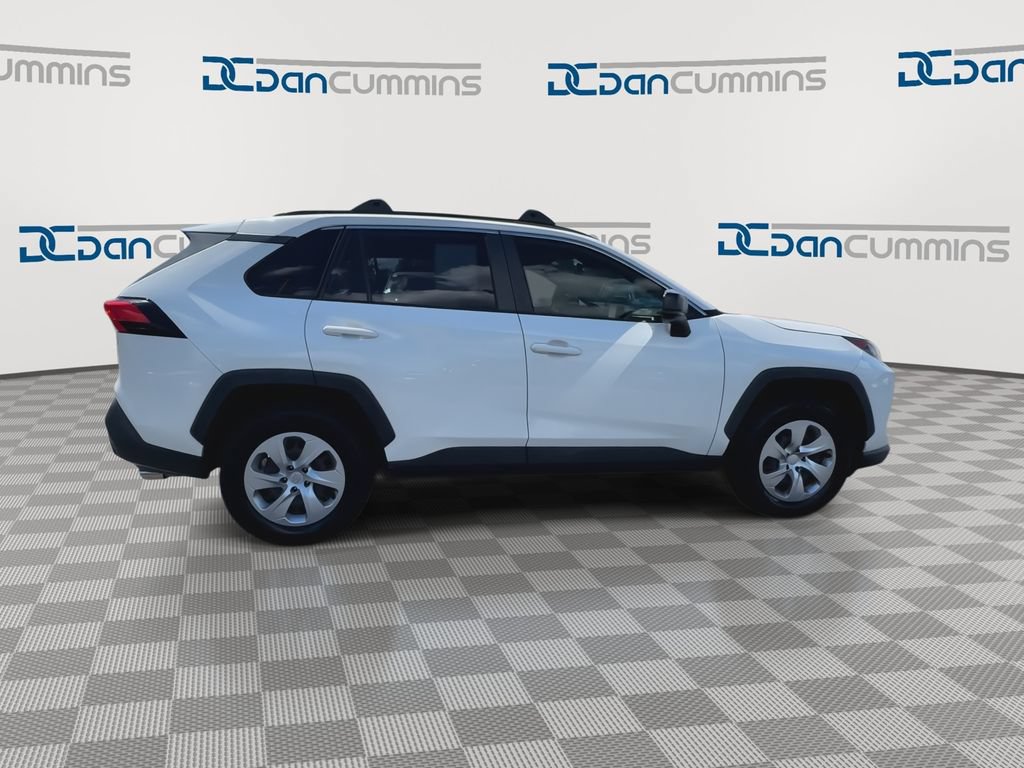 Used 2019 Toyota RAV4 LE AWD/4WD image 9