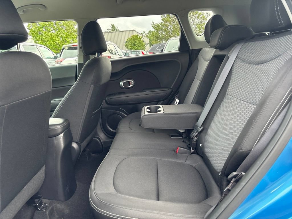 Used 2018 Kia Soul + FWD image 12
