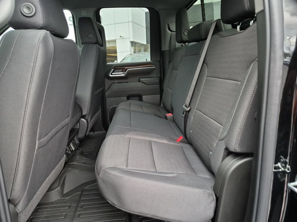 New 2026 GMC Sierra 2500 SLE w/ SLE Value Package; AWD/4WD image 15