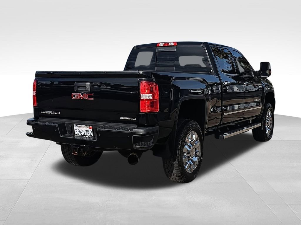 Used 2018 GMC Sierra 2500 Denali w/ Duramax Plus Package image 3