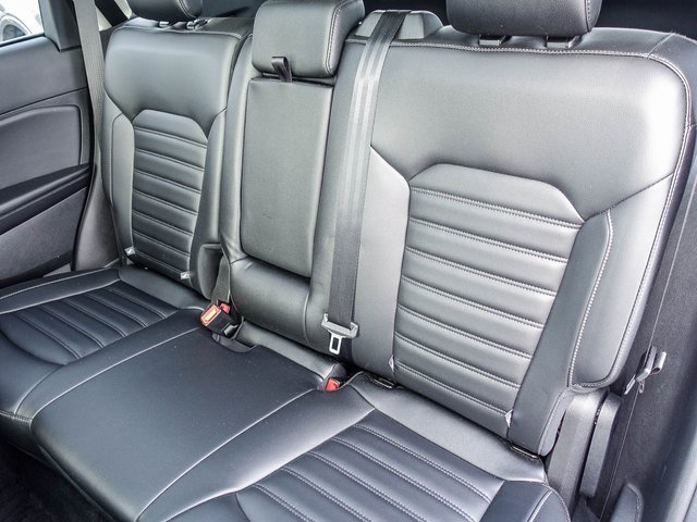 Used 2024 Ford Edge SEL w/ Convenience Package image 4