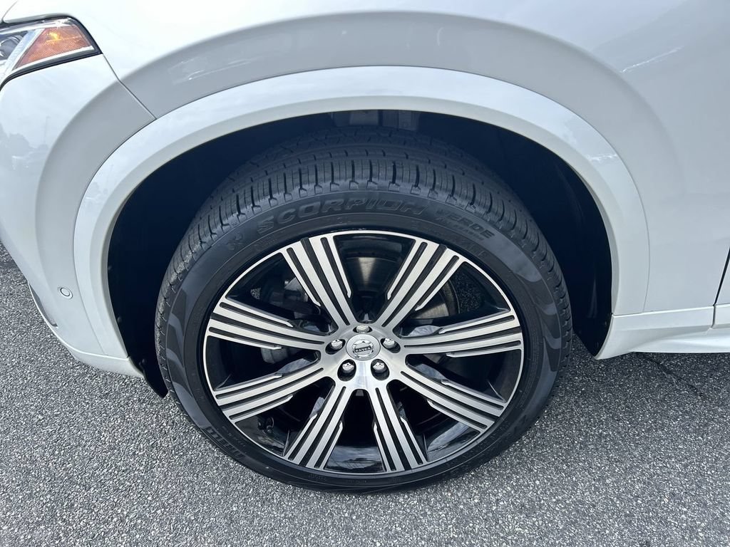 Certified 2023 Volvo XC90 B6 Ultimate w/ Protection Package Premier AWD/4WD image 10
