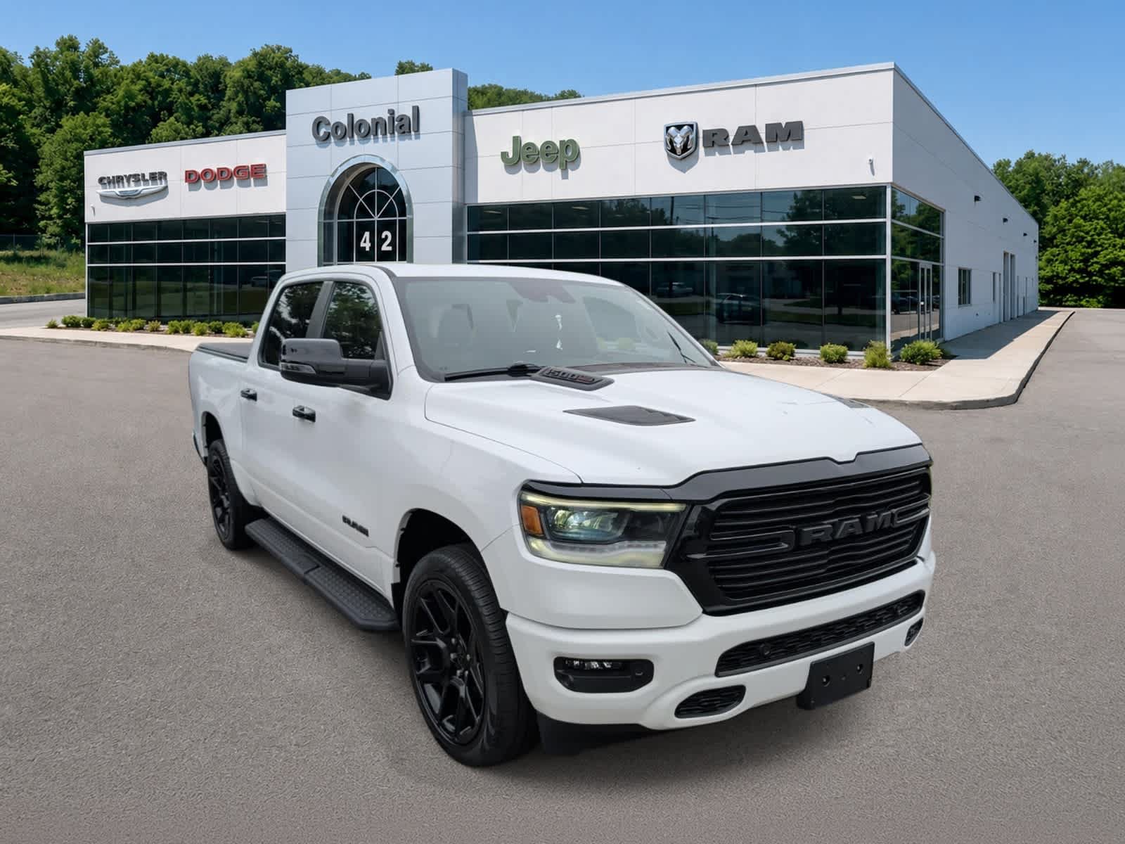Used 2023 RAM 1500 Laramie AWD/4WD image 8