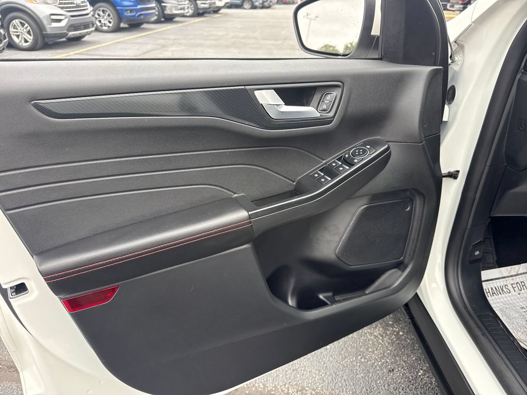 Used 2026 Ford Escape ST-Line Select w/ Tech Pack #1 AWD/4WD image 31