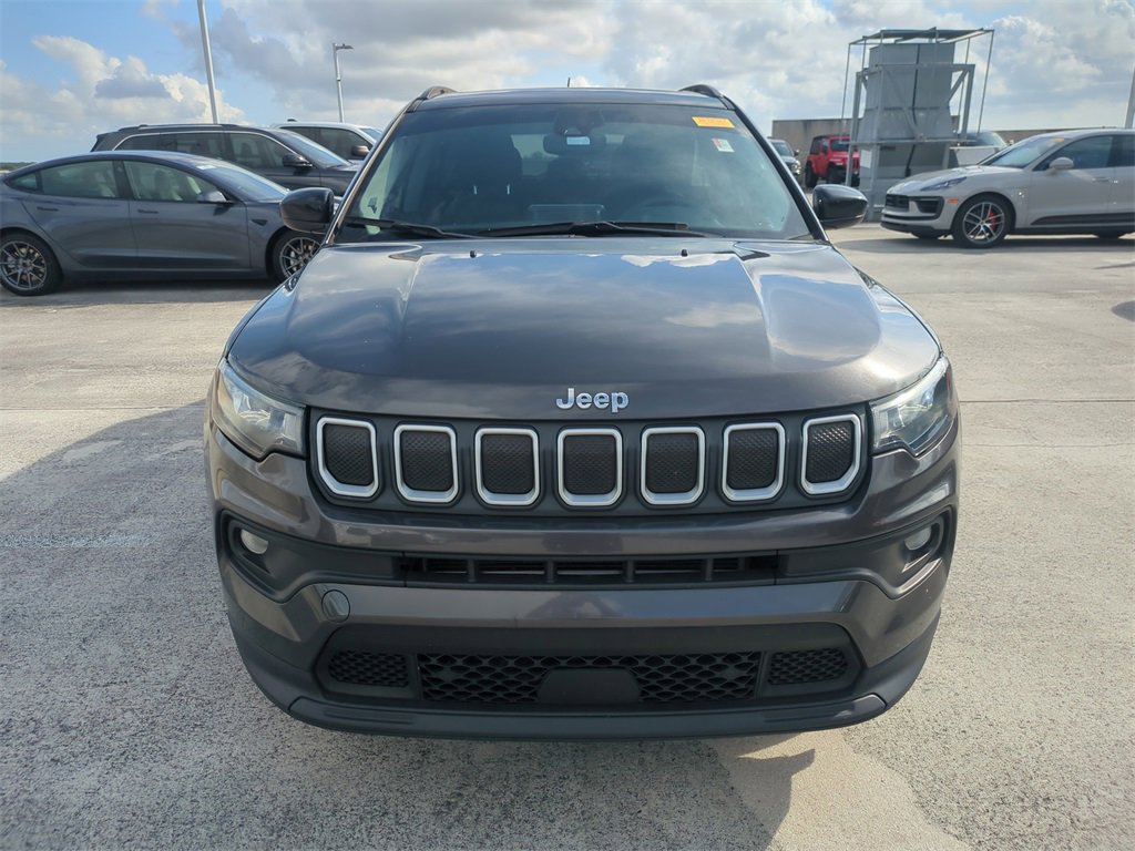 Used 2022 Jeep Compass Latitude w/ Sun and Sound Group image 3