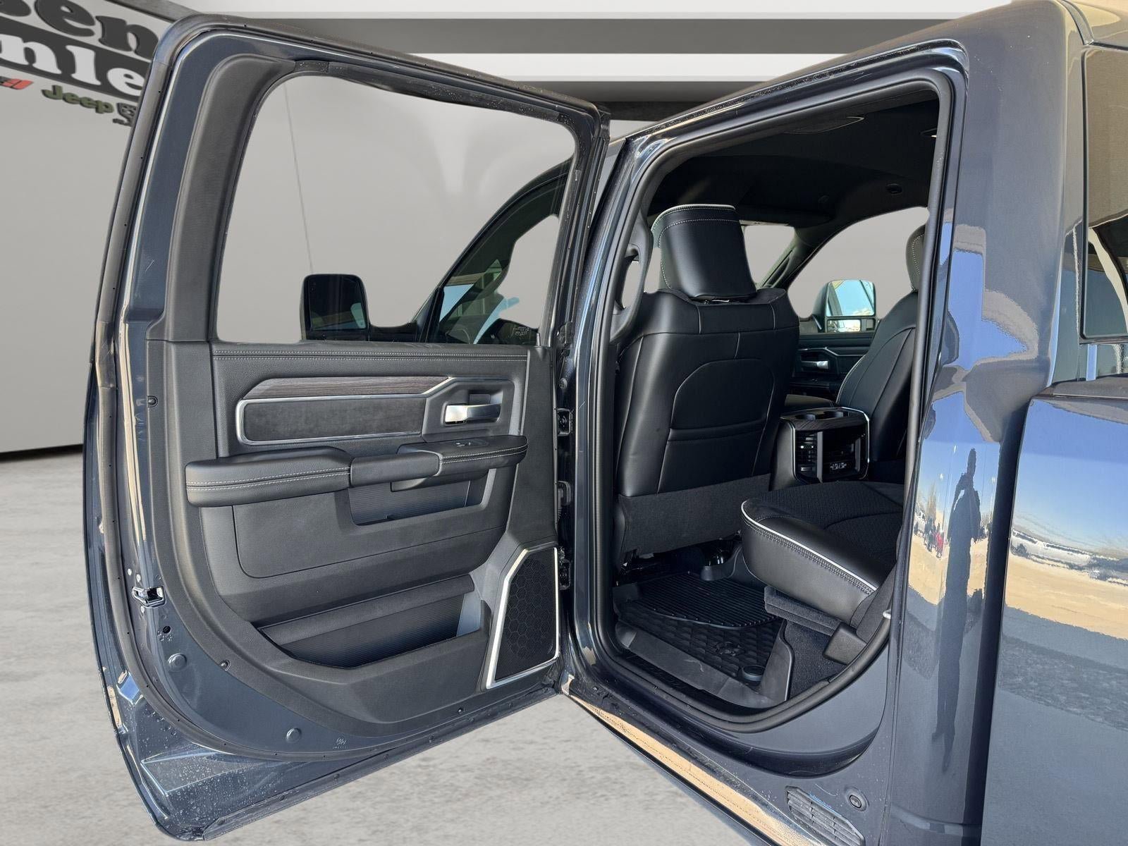 New 2026 RAM 2500 Laramie w/ Night Edition AWD/4WD image 9