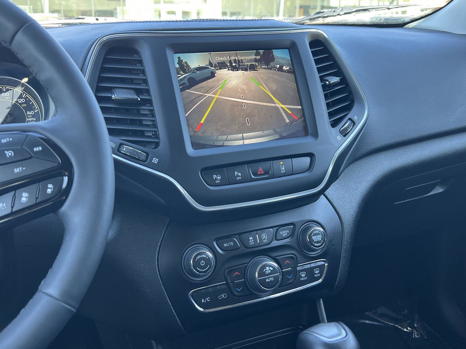 Used 2023 Jeep Cherokee Altitude Lux AWD/4WD image 36