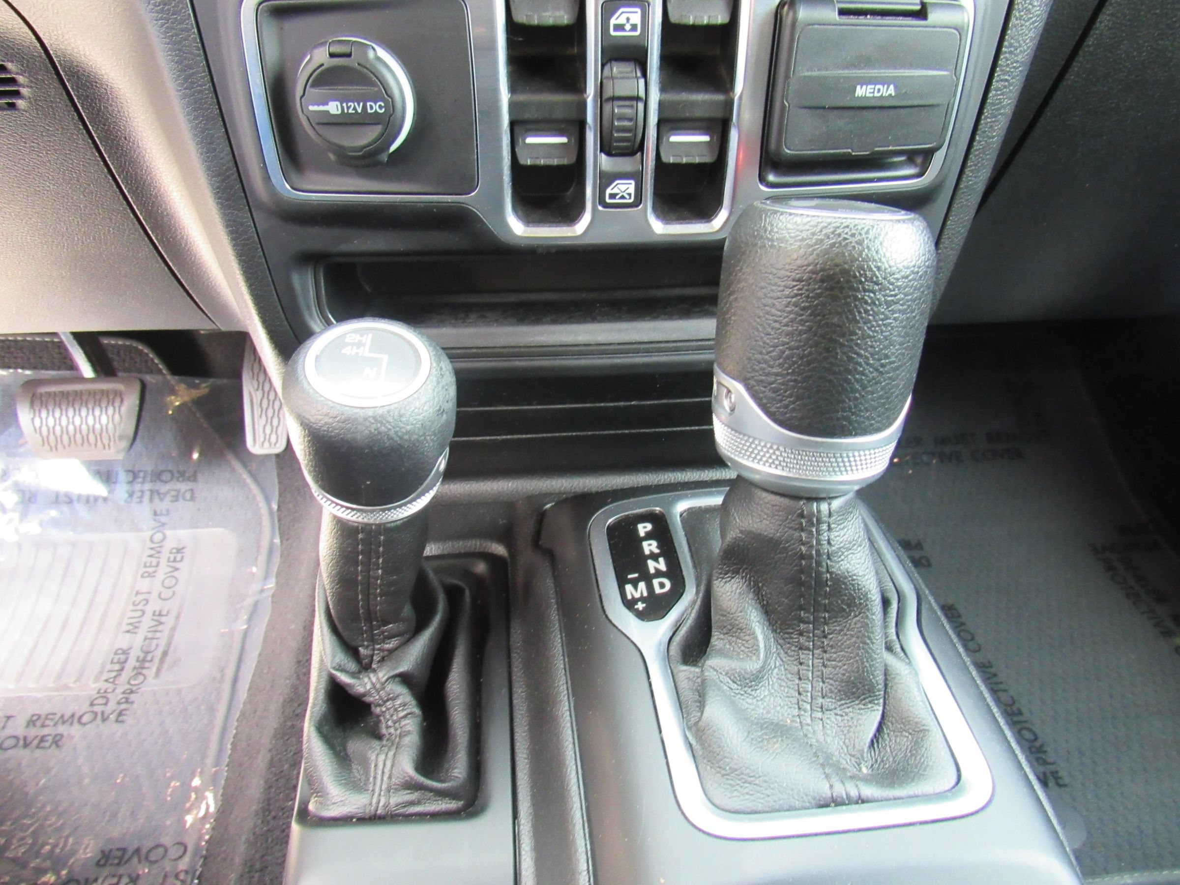 Used 2021 Jeep Wrangler Unlimited Sport AWD/4WD image 14