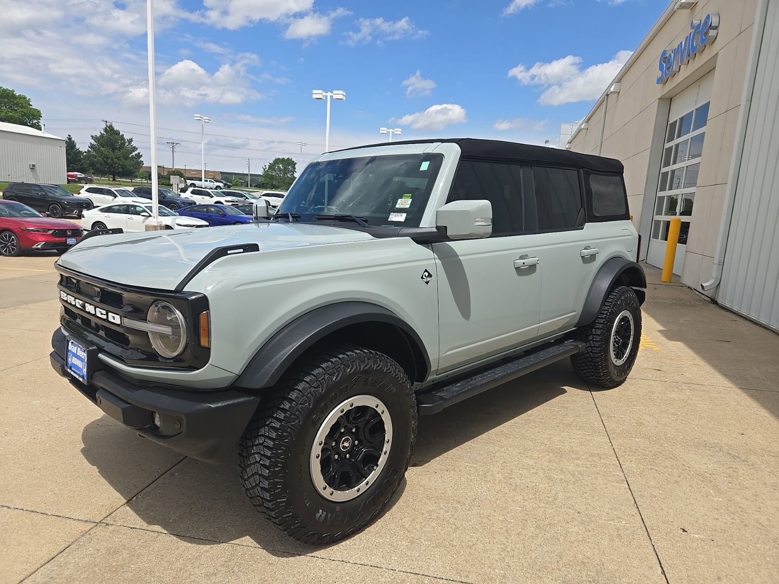 Used 2024 Ford Bronco Outer Banks w/ Sasquatch Package AWD/4WD image 5