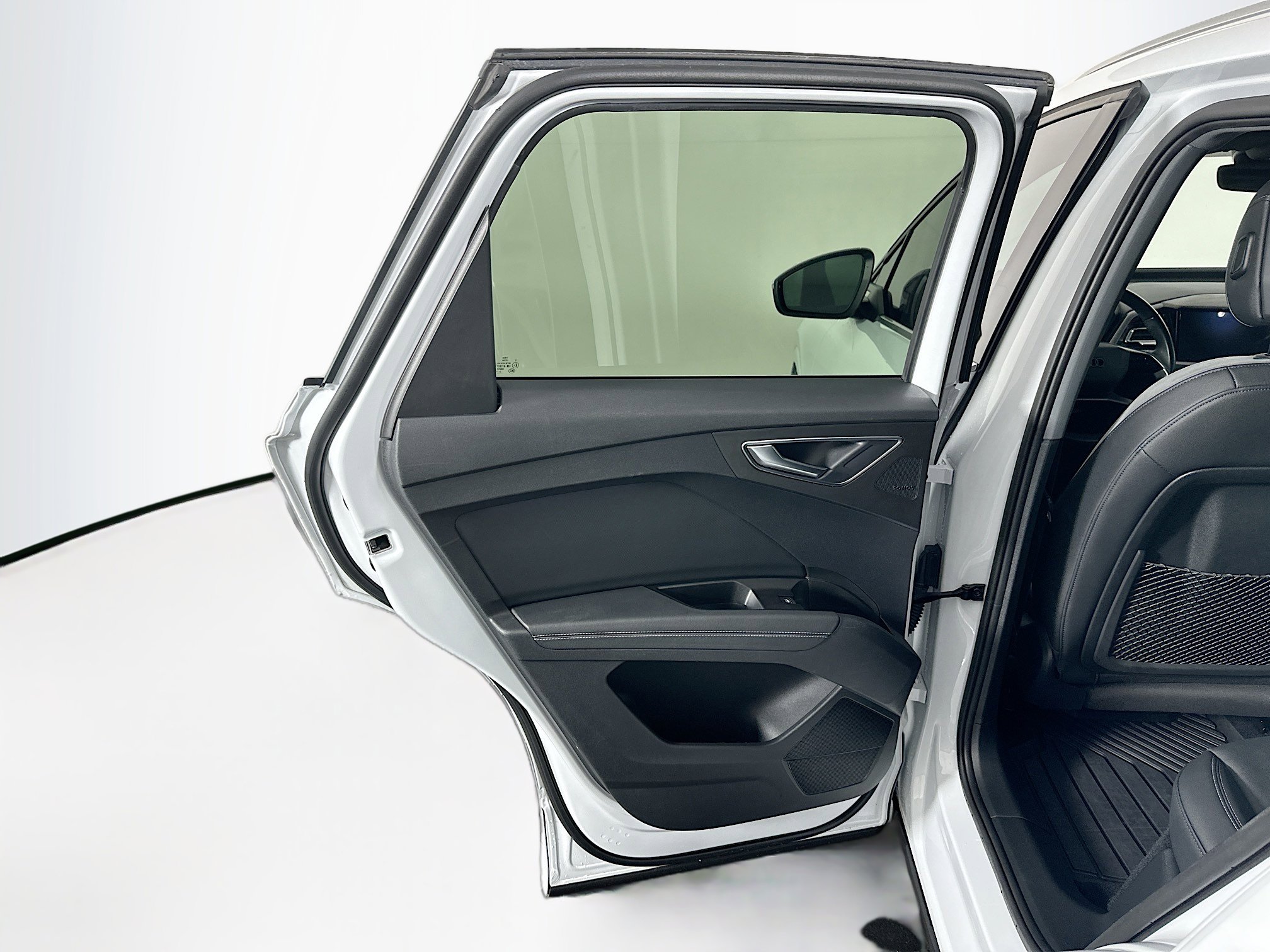 Used 2023 Audi Q4 e-tron Premium Plus w/ Premium Plus image 26