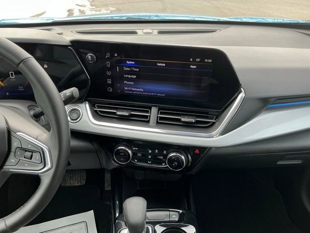 Used 2025 Chevrolet Trax LT w/ Driver Confidence Package image 25