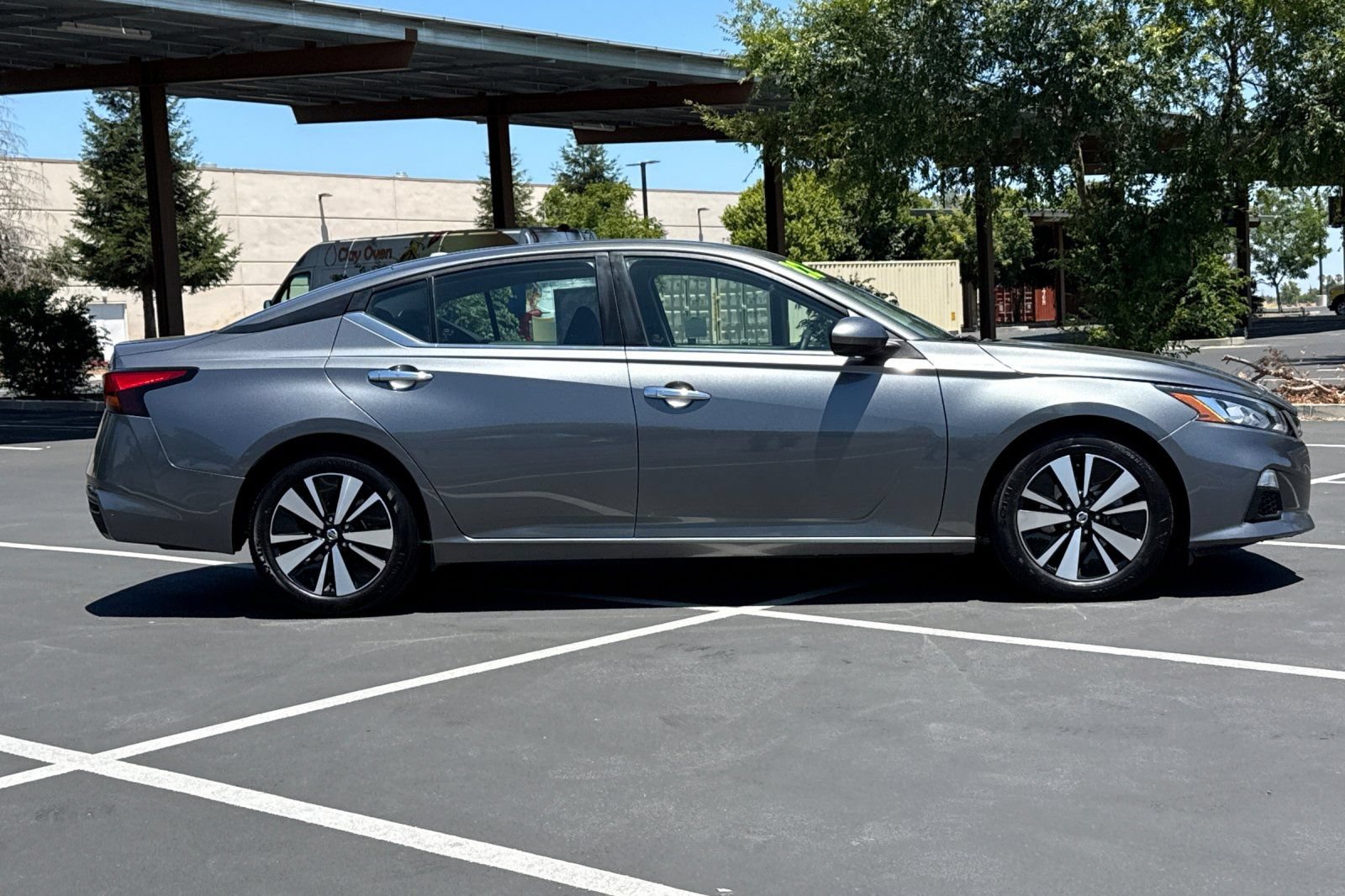 Used 2022 Nissan Altima 2.5 SV FWD image 10