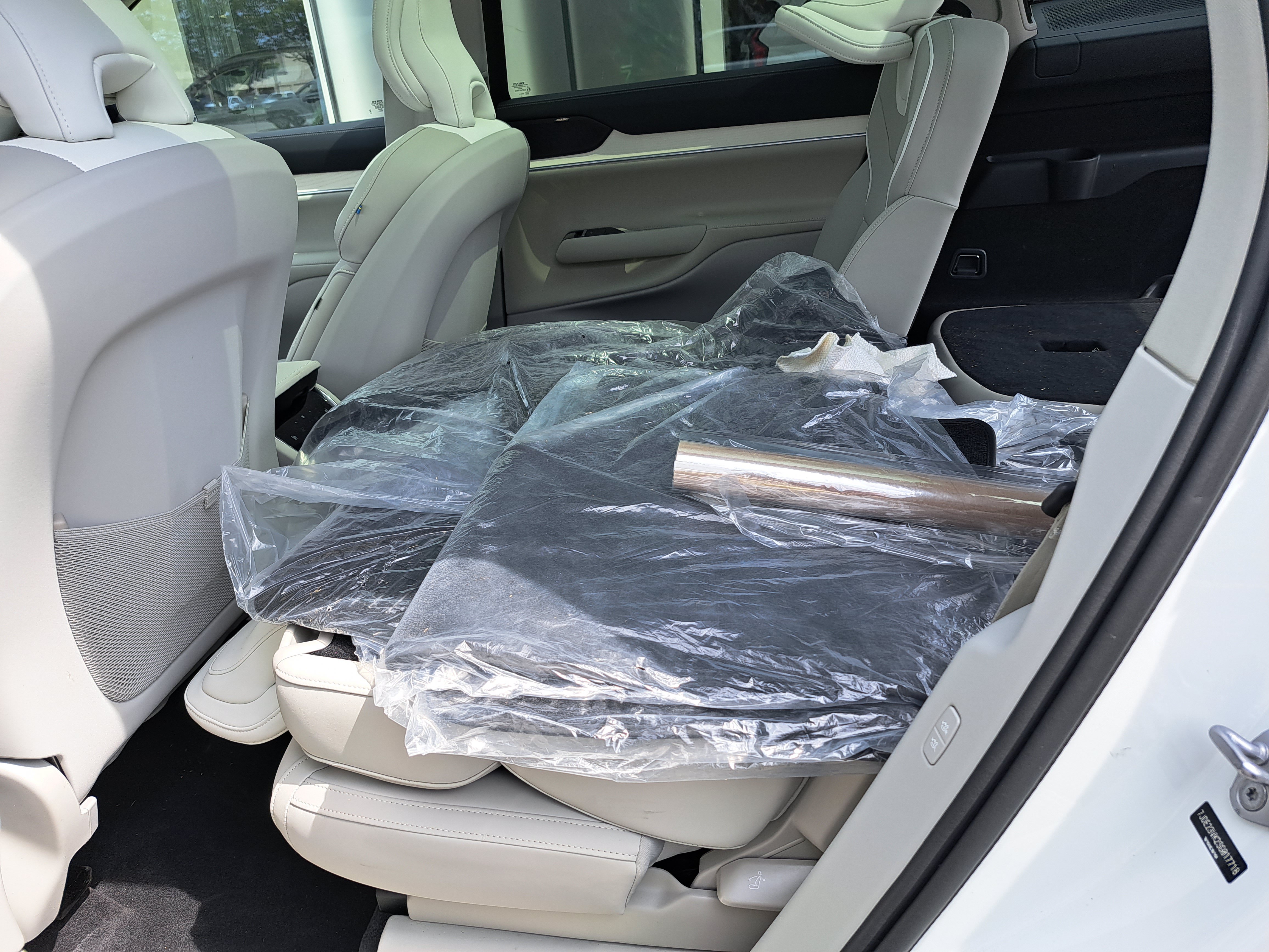 New 2025 Volvo EX90 Plus AWD/4WD image 7