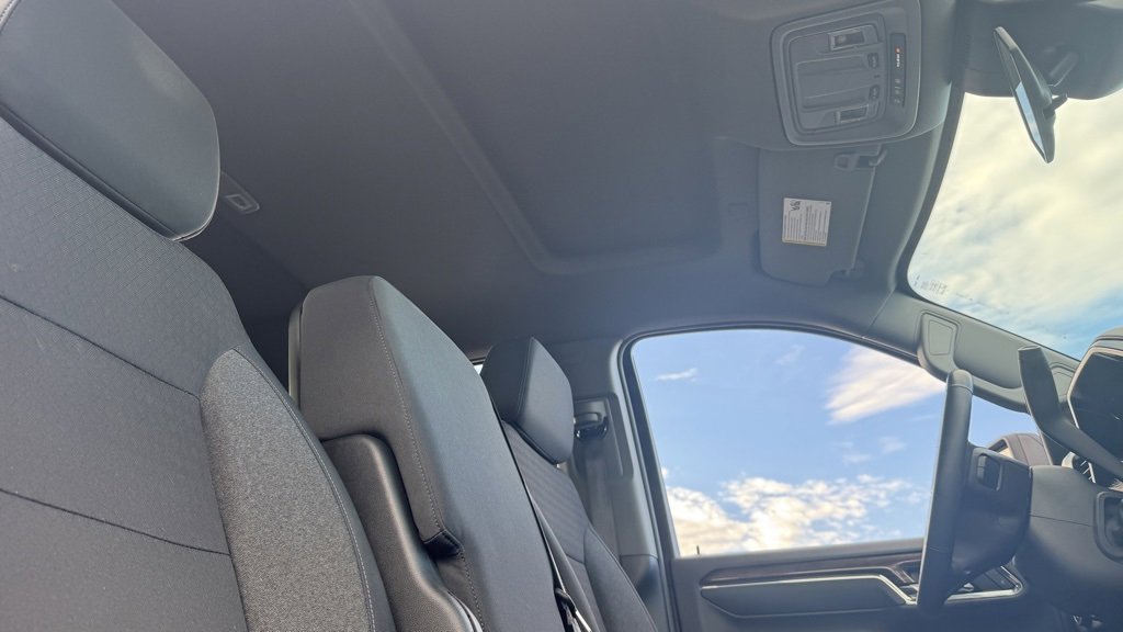 Used 2024 Chevrolet Silverado 2500 LT w/ Convenience Package image 24
