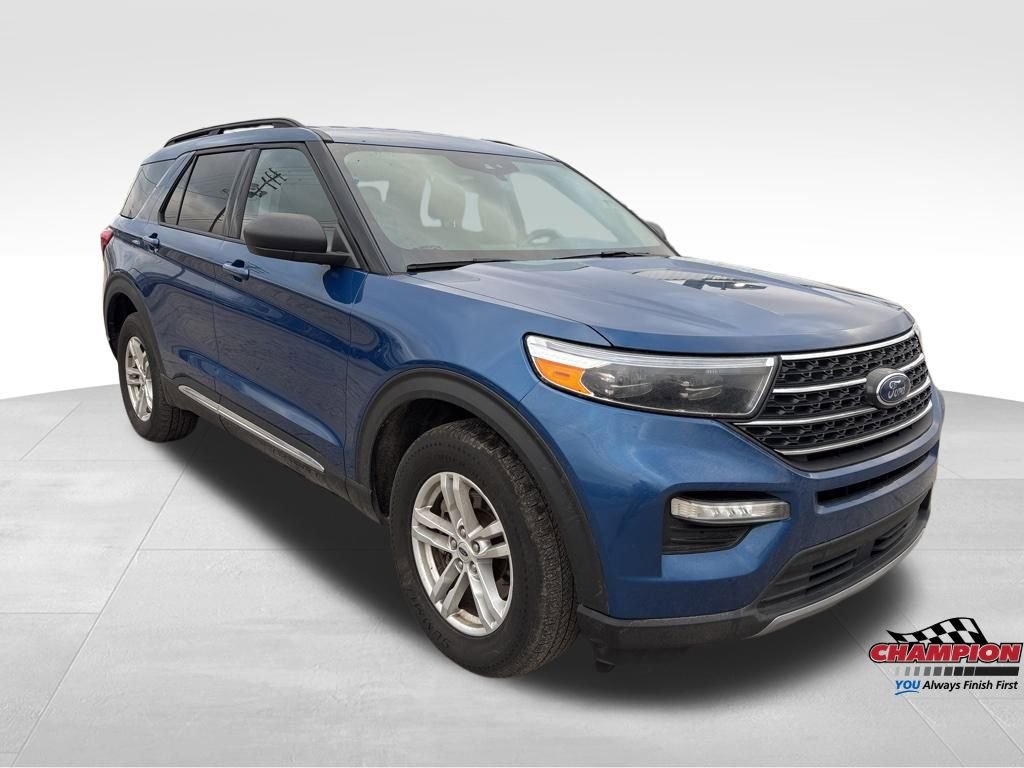 Used 2022 Ford Explorer XLT w/ Equipment Group 202A image 8