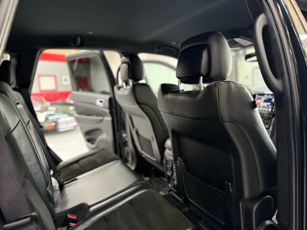 Used 2021 Jeep Grand Cherokee Altitude AWD/4WD image 19